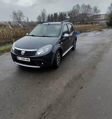 Сірий Дачія Sandero, об'ємом двигуна 1.6 л та пробігом 300 тис. км за 5500 $, фото 9 на Automoto.ua