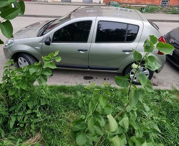 Сірий Дачія Sandero, об'ємом двигуна 1.39 л та пробігом 239 тис. км за 4800 $, фото 6 на Automoto.ua