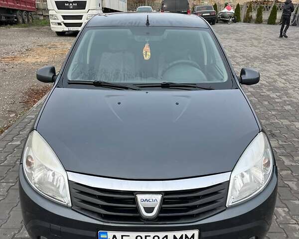 Сірий Дачія Sandero, об'ємом двигуна 1.4 л та пробігом 193 тис. км за 4200 $, фото 12 на Automoto.ua