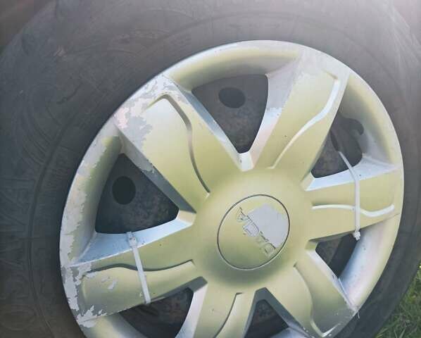 Серый Дачия Сандеро, объемом двигателя 1.2 л и пробегом 182 тыс. км за 3800 $, фото 17 на Automoto.ua