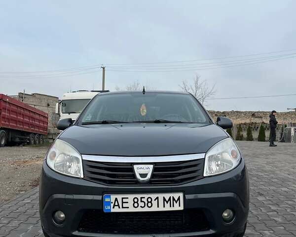 Сірий Дачія Sandero, об'ємом двигуна 1.4 л та пробігом 193 тис. км за 4200 $, фото 20 на Automoto.ua