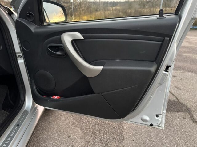 Серый Дачия Сандеро, объемом двигателя 1.6 л и пробегом 199 тыс. км за 6999 $, фото 10 на Automoto.ua