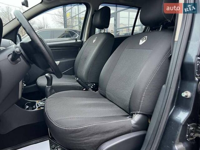Сірий Дачія Sandero, об'ємом двигуна 1.6 л та пробігом 200 тис. км за 6700 $, фото 8 на Automoto.ua