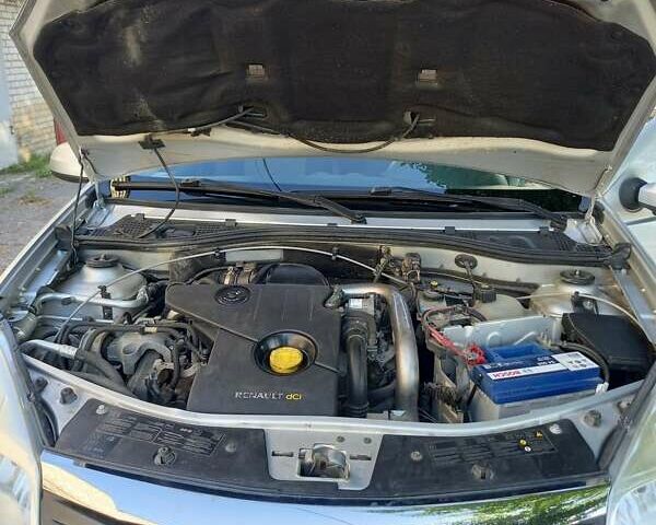 Серый Дачия Сандеро, объемом двигателя 1.5 л и пробегом 198 тыс. км за 5600 $, фото 26 на Automoto.ua