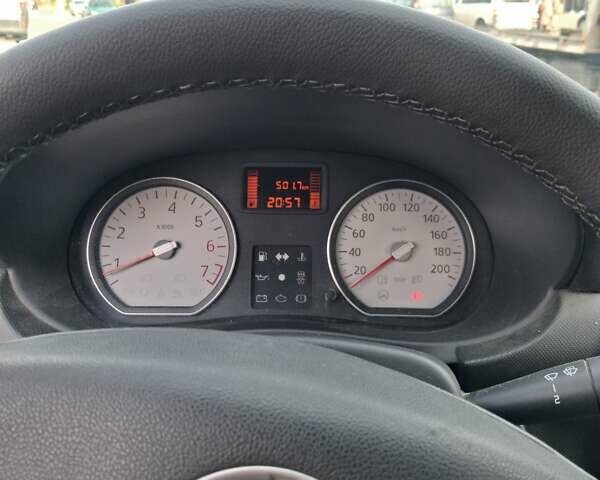 Сірий Дачія Sandero, об'ємом двигуна 1.6 л та пробігом 200 тис. км за 6200 $, фото 13 на Automoto.ua