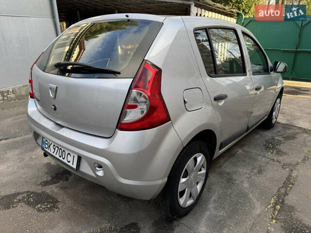Серый Дачия Сандеро, объемом двигателя 1.15 л и пробегом 167 тыс. км за 5750 $, фото 2 на Automoto.ua