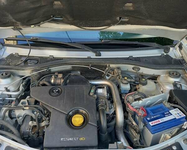 Серый Дачия Сандеро, объемом двигателя 1.5 л и пробегом 198 тыс. км за 5600 $, фото 25 на Automoto.ua