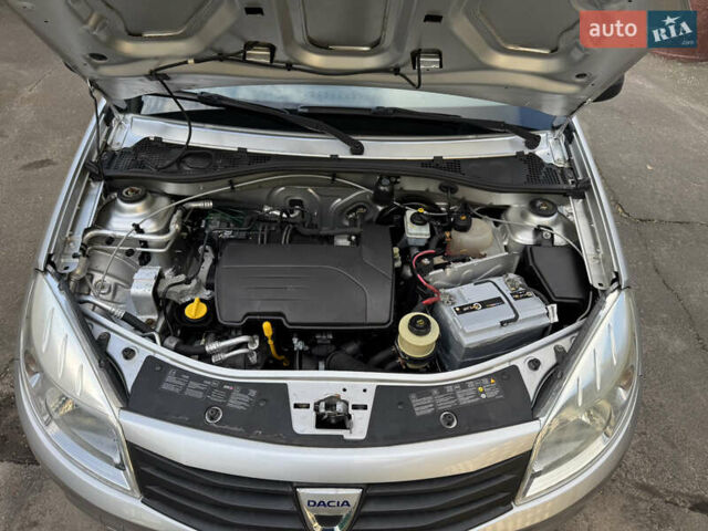 Серый Дачия Сандеро, объемом двигателя 1.15 л и пробегом 167 тыс. км за 5750 $, фото 9 на Automoto.ua