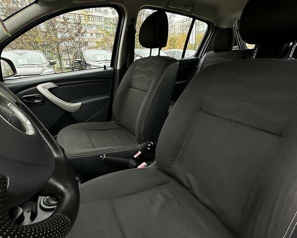 Серый Дачия Сандеро, объемом двигателя 1.6 л и пробегом 192 тыс. км за 6500 $, фото 17 на Automoto.ua