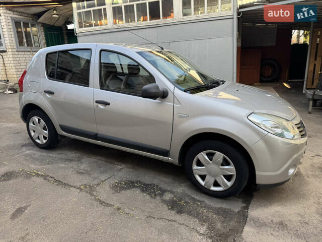 Серый Дачия Сандеро, объемом двигателя 1.15 л и пробегом 167 тыс. км за 5750 $, фото 6 на Automoto.ua