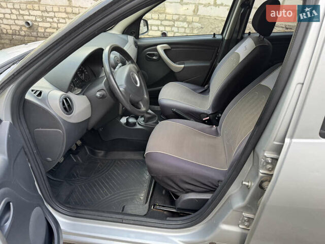 Серый Дачия Сандеро, объемом двигателя 1.15 л и пробегом 167 тыс. км за 5750 $, фото 14 на Automoto.ua