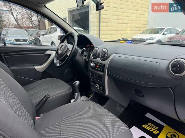 Сірий Дачія Sandero, об'ємом двигуна 1.6 л та пробігом 200 тис. км за 6700 $, фото 18 на Automoto.ua