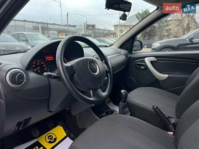 Сірий Дачія Sandero, об'ємом двигуна 1.6 л та пробігом 200 тис. км за 6700 $, фото 10 на Automoto.ua