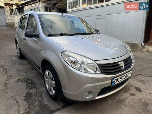 Серый Дачия Сандеро, объемом двигателя 1.15 л и пробегом 167 тыс. км за 5750 $, фото 4 на Automoto.ua