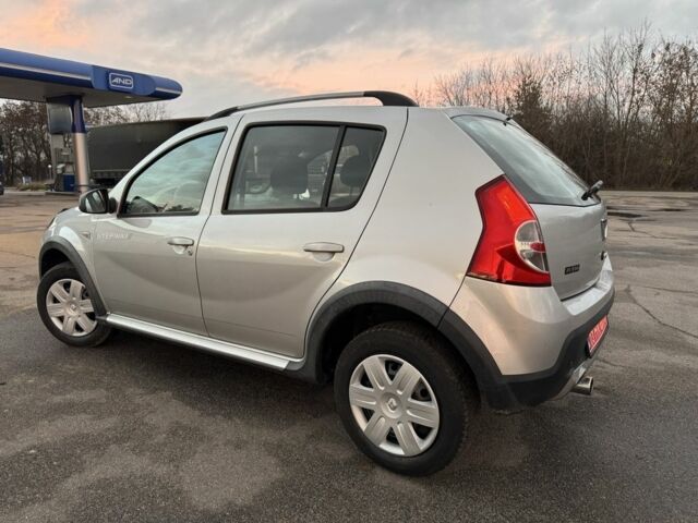 Серый Дачия Сандеро, объемом двигателя 1.6 л и пробегом 199 тыс. км за 6999 $, фото 1 на Automoto.ua