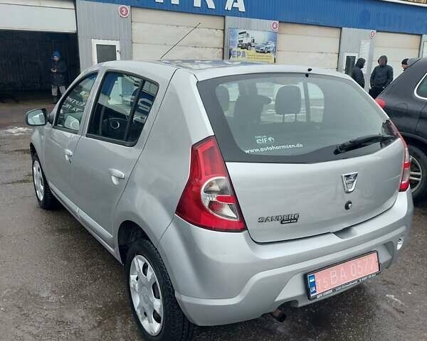 Сірий Дачія Sandero, об'ємом двигуна 1.2 л та пробігом 128 тис. км за 5200 $, фото 9 на Automoto.ua