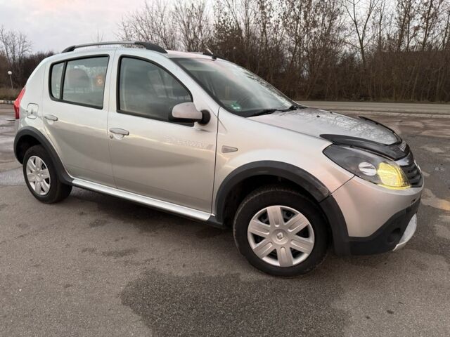 Серый Дачия Сандеро, объемом двигателя 1.6 л и пробегом 199 тыс. км за 6999 $, фото 20 на Automoto.ua