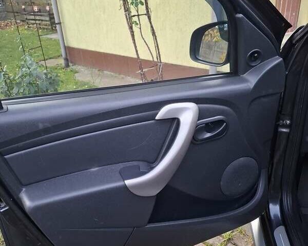 Серый Дачия Сандеро, объемом двигателя 1.6 л и пробегом 200 тыс. км за 6400 $, фото 18 на Automoto.ua