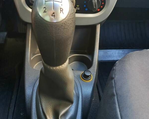 Серый Дачия Сандеро, объемом двигателя 1.5 л и пробегом 198 тыс. км за 5600 $, фото 14 на Automoto.ua