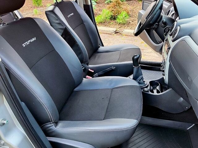 Серый Дачия Сандеро, объемом двигателя 1.5 л и пробегом 190 тыс. км за 6999 $, фото 5 на Automoto.ua