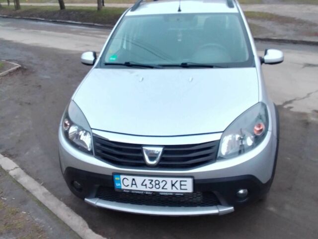 Сірий Дачія Sandero, об'ємом двигуна 0.15 л та пробігом 176 тис. км за 7000 $, фото 9 на Automoto.ua