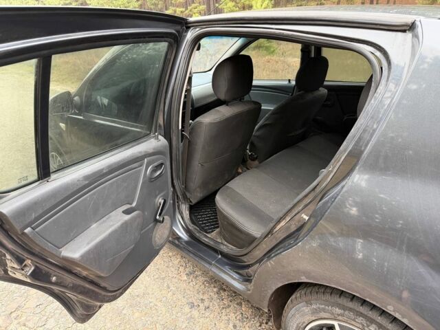 Сірий Дачія Sandero, об'ємом двигуна 1.1 л та пробігом 175 тис. км за 3950 $, фото 9 на Automoto.ua
