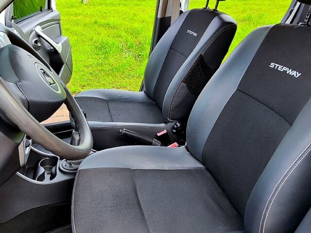 Серый Дачия Сандеро, объемом двигателя 1.5 л и пробегом 190 тыс. км за 6999 $, фото 6 на Automoto.ua