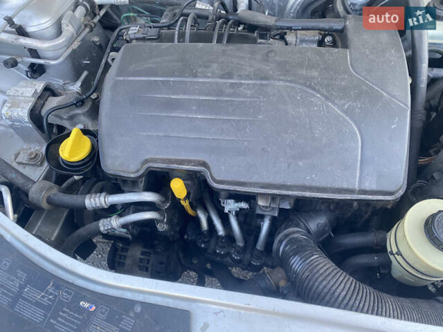 Сірий Дачія Sandero, об'ємом двигуна 1.15 л та пробігом 180 тис. км за 4750 $, фото 6 на Automoto.ua