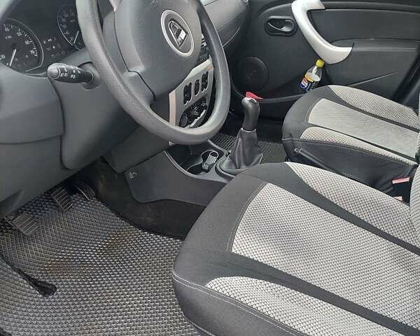 Сірий Дачія Sandero, об'ємом двигуна 1.6 л та пробігом 151 тис. км за 6900 $, фото 7 на Automoto.ua