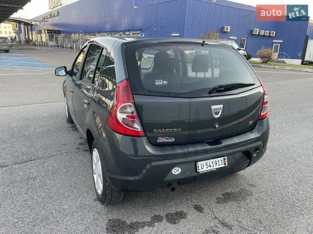 Дачія Sandero 2012 у Львові на Automoto.ua Сірий Дачія Sandero, об'ємом двигуна 1.6 л та пробігом 150 тис. км за 4900 $, фото 6 на Automoto.ua