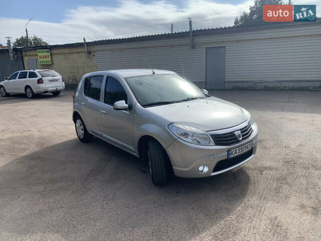 Сірий Дачія Sandero, об'ємом двигуна 1.46 л та пробігом 235 тис. км за 5200 $, фото 1 на Automoto.ua