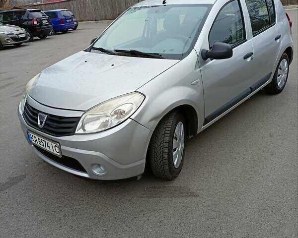 Сірий Дачія Sandero, об'ємом двигуна 1.15 л та пробігом 209 тис. км за 4600 $, фото 1 на Automoto.ua