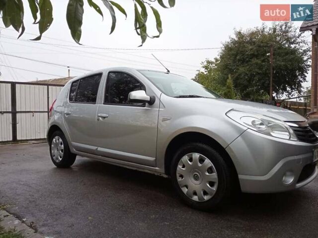 Сірий Дачія Sandero, об'ємом двигуна 1.5 л та пробігом 235 тис. км за 4900 $, фото 4 на Automoto.ua