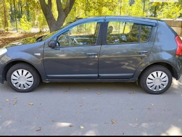 Серый Дачия Сандеро, объемом двигателя 1.2 л и пробегом 290 тыс. км за 4600 $, фото 4 на Automoto.ua