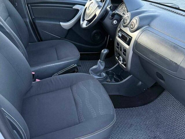 Дачія Sandero 2012 у Вінниці на Automoto.ua Сірий Дачія Sandero, об'ємом двигуна 1.6 л та пробігом 240 тис. км за 6200 $, фото 8 на Automoto.ua