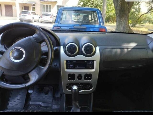 Серый Дачия Сандеро, объемом двигателя 1.2 л и пробегом 290 тыс. км за 4600 $, фото 1 на Automoto.ua