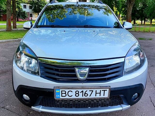 Серый Дачия Сандеро, объемом двигателя 1.5 л и пробегом 190 тыс. км за 6999 $, фото 4 на Automoto.ua