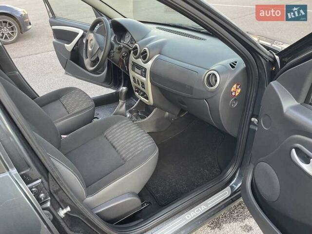 Дачія Sandero 2012 у Львові на Automoto.ua Сірий Дачія Sandero, об'ємом двигуна 1.6 л та пробігом 150 тис. км за 4900 $, фото 11 на Automoto.ua