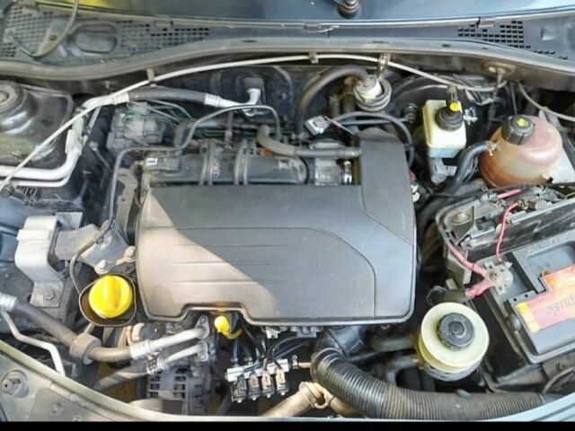 Серый Дачия Сандеро, объемом двигателя 1.2 л и пробегом 290 тыс. км за 4600 $, фото 5 на Automoto.ua