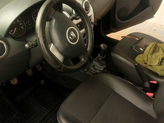 Сірий Дачія Sandero, об'ємом двигуна 1.6 л та пробігом 240 тис. км за 6500 $, фото 4 на Automoto.ua