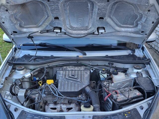 Дачія Sandero 2012 у Вінниці на Automoto.ua Сірий Дачія Sandero, об'ємом двигуна 1.6 л та пробігом 240 тис. км за 6200 $, фото 9 на Automoto.ua