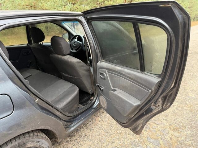 Сірий Дачія Sandero, об'ємом двигуна 1.1 л та пробігом 175 тис. км за 3950 $, фото 8 на Automoto.ua