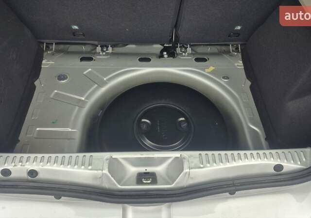 Серый Дачия Сандеро, объемом двигателя 1.15 л и пробегом 72 тыс. км за 6700 $, фото 4 на Automoto.ua