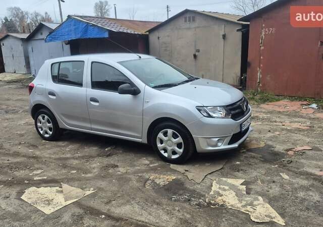 Серый Дачия Сандеро, объемом двигателя 1.15 л и пробегом 72 тыс. км за 6700 $, фото 2 на Automoto.ua