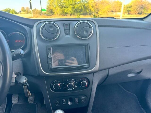 Сірий Дачія Sandero, об'ємом двигуна 1.5 л та пробігом 196 тис. км за 6800 $, фото 7 на Automoto.ua