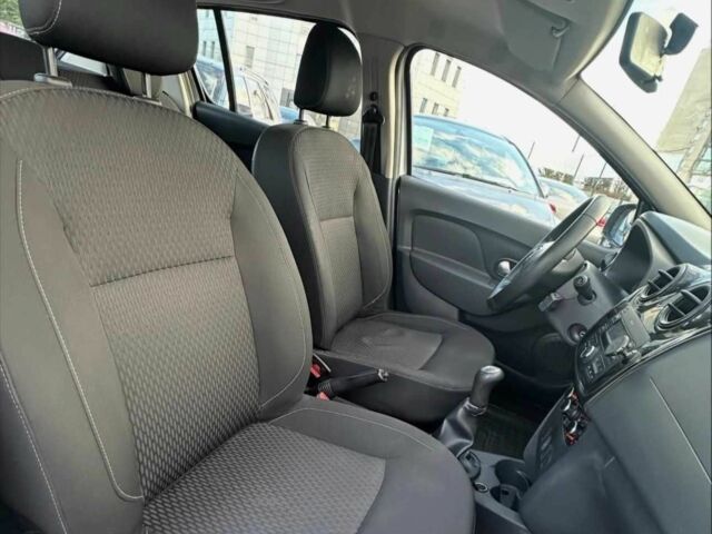 Серый Дачия Сандеро, объемом двигателя 1 л и пробегом 190 тыс. км за 5550 $, фото 5 на Automoto.ua