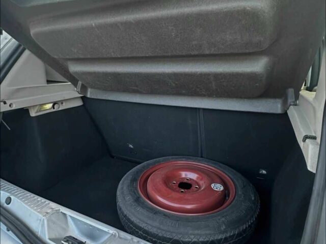 Серый Дачия Сандеро, объемом двигателя 1 л и пробегом 190 тыс. км за 5550 $, фото 12 на Automoto.ua