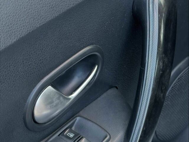 Серый Дачия Сандеро, объемом двигателя 1 л и пробегом 190 тыс. км за 5550 $, фото 10 на Automoto.ua