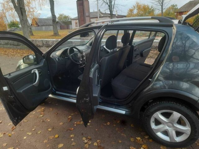 Дачия Сандеро 2010 в Кролевце на Automoto.ua Серый Дачия Сандеро, объемом двигателя 1.6 л и пробегом 230 тыс. км за 6800 $, фото 12 на Automoto.ua