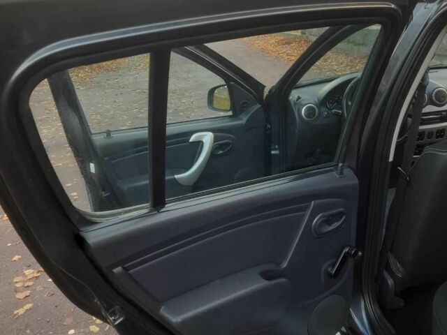 Дачия Сандеро 2010 в Кролевце на Automoto.ua Серый Дачия Сандеро, объемом двигателя 1.6 л и пробегом 230 тыс. км за 6800 $, фото 20 на Automoto.ua